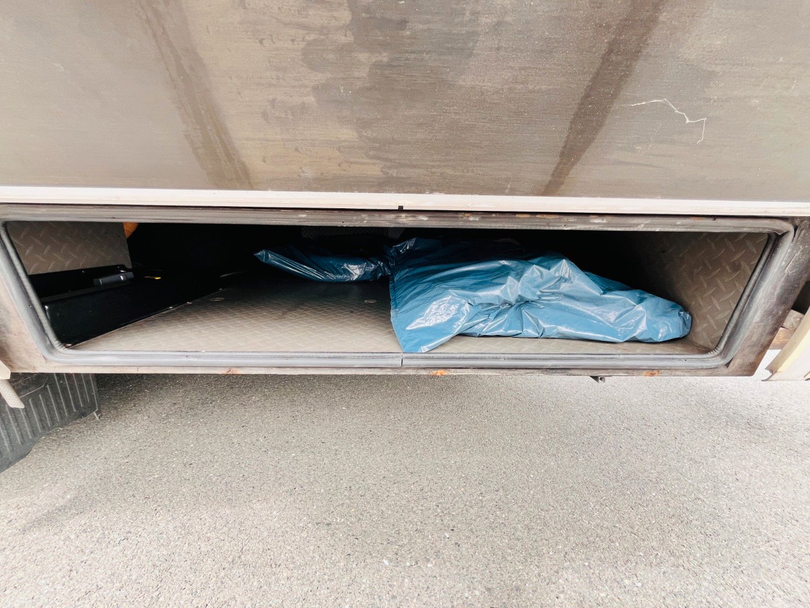 Fahrzeugabbildung HYMER / ERIBA / HYMERCAR B 524 SL SAT TV EINZEL-QUERBETT 3,0L