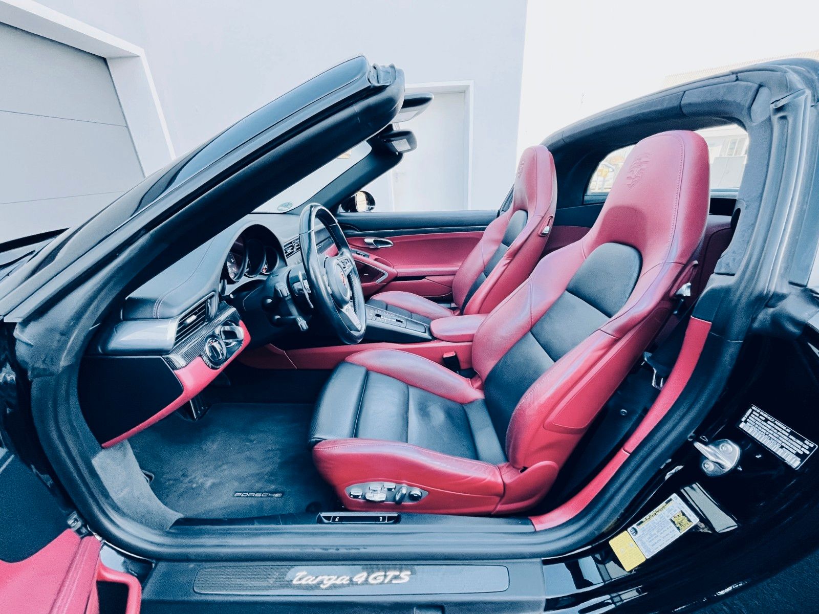 Fahrzeugabbildung Porsche 991.2 911 Targa 4 GTS *LIFT*PDCC*CHRONO*BOSE*