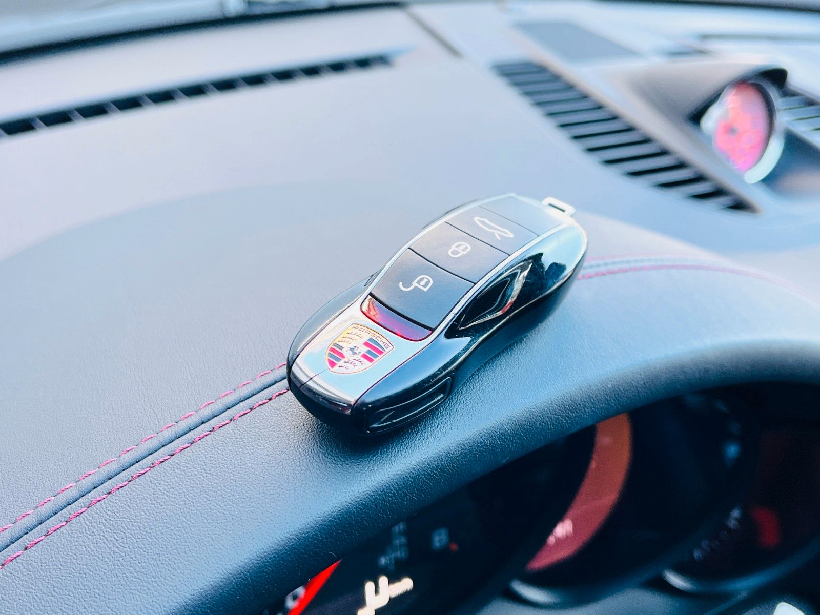 Fahrzeugabbildung Porsche 991.2 911 Targa 4 GTS *LIFT*PDCC*CHRONO*BOSE*