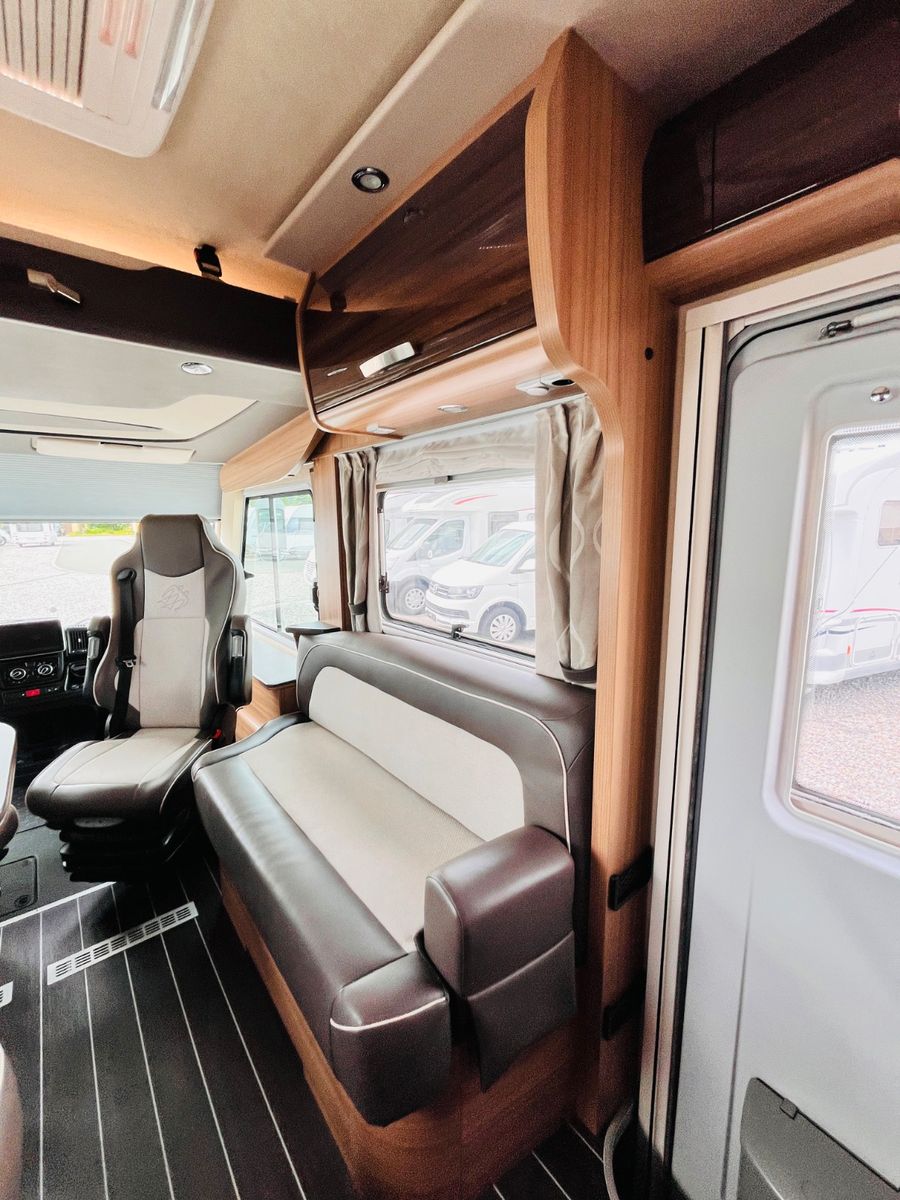 Fahrzeugabbildung Knaus SUN I 900 LEG KLIMA SAT SOLAR LUXUS-BAD