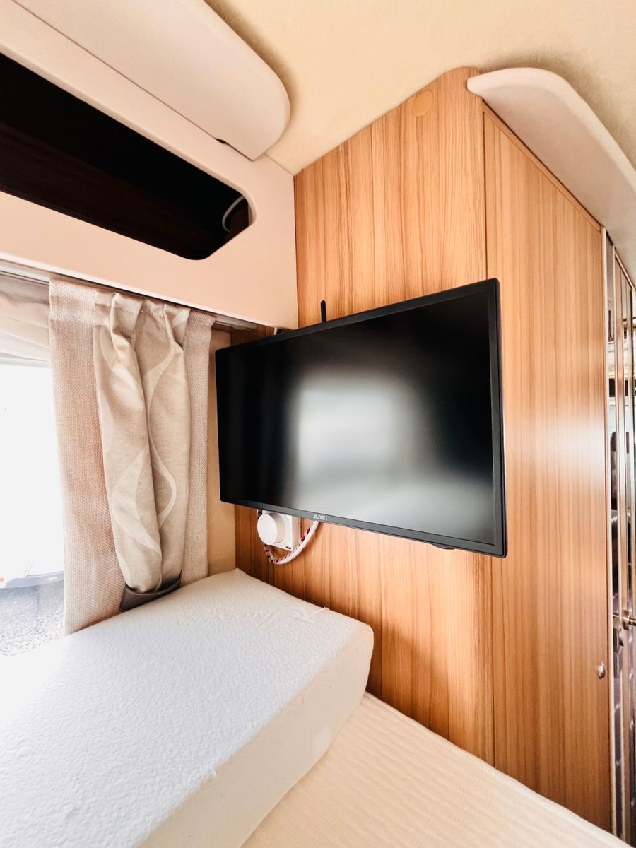 Fahrzeugabbildung Knaus SUN I 900 LEG KLIMA SAT SOLAR LUXUS-BAD