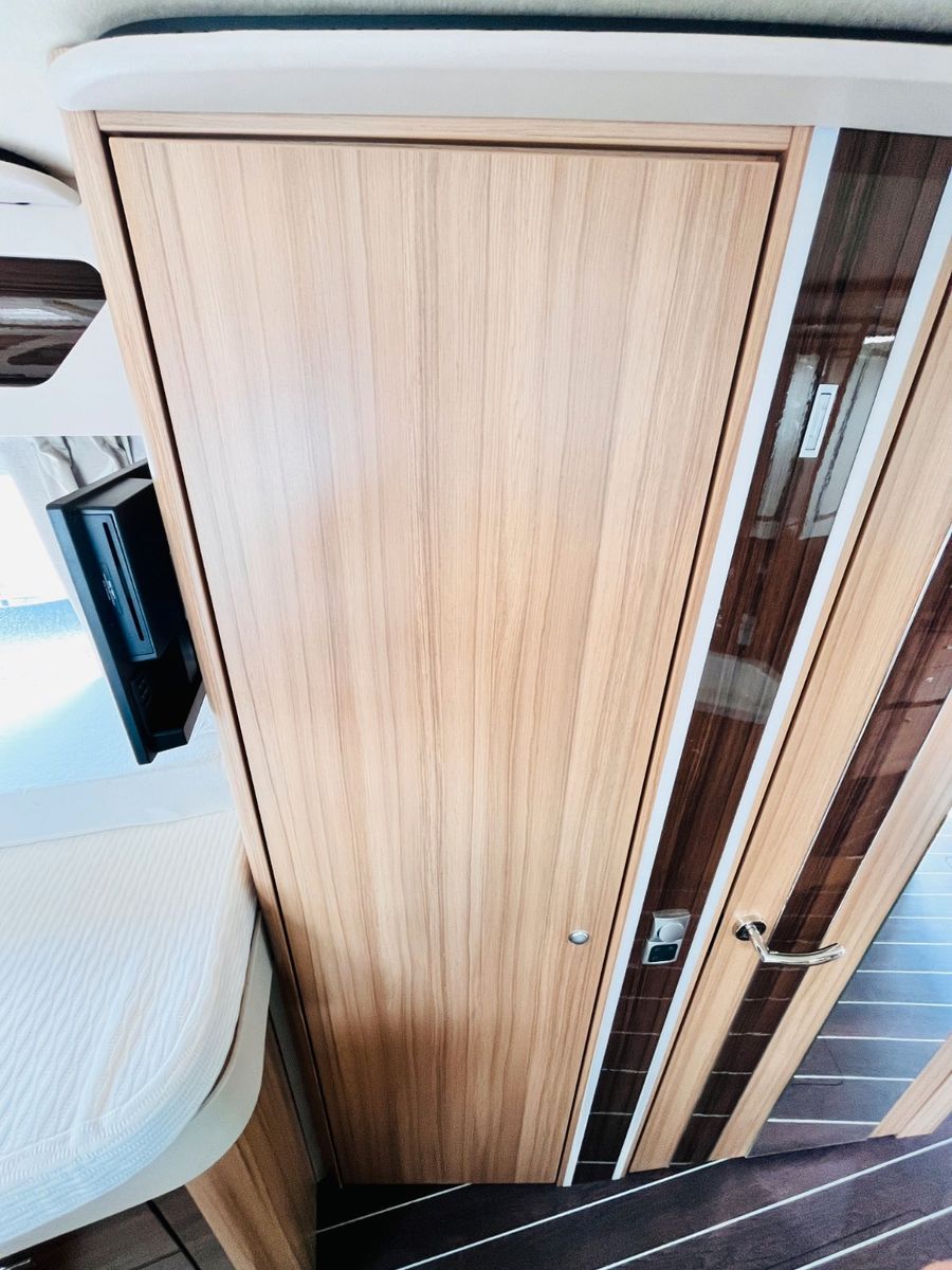 Fahrzeugabbildung Knaus SUN I 900 LEG KLIMA SAT SOLAR LUXUS-BAD