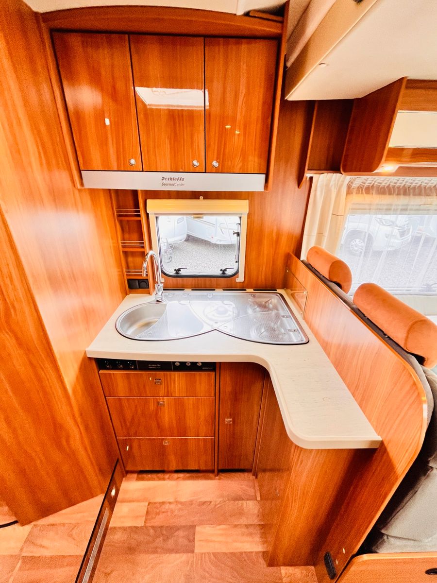 Fahrzeugabbildung Dethleffs MAGIC EDITION T 7151 EB EINZELBETTEN HUBBETT SAT