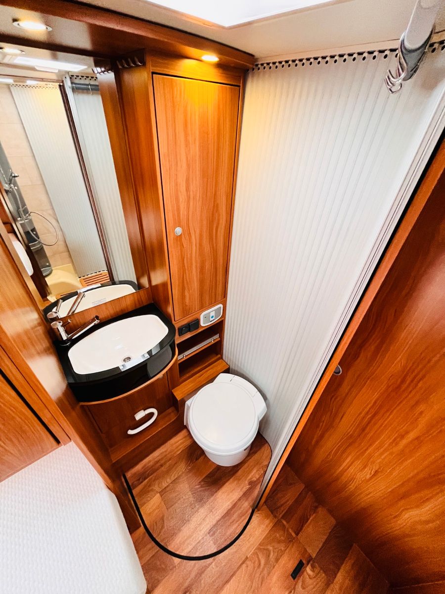 Fahrzeugabbildung Dethleffs MAGIC EDITION T 7151 EB EINZELBETTEN HUBBETT SAT