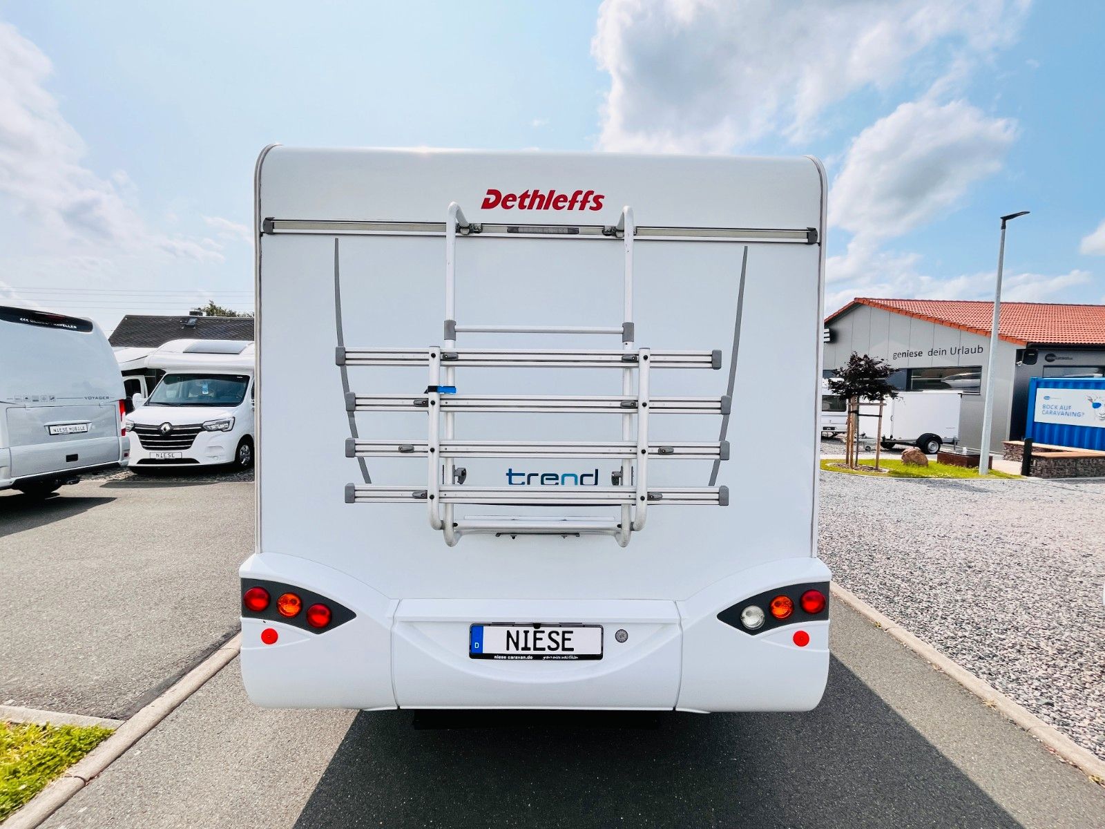 Fahrzeugabbildung Dethleffs TREND A 6977 QUERBETT GARAGE FAHRRADTRÄGER