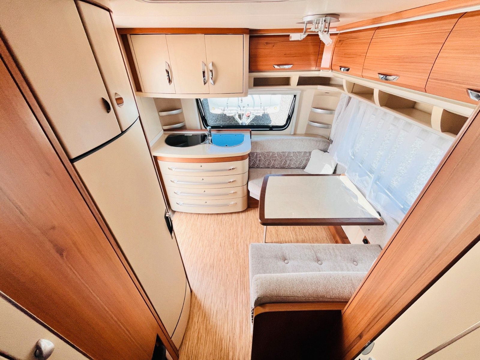 Fahrzeugabbildung Hobby PREMIUM 440 SFR QUERBETT MOVER