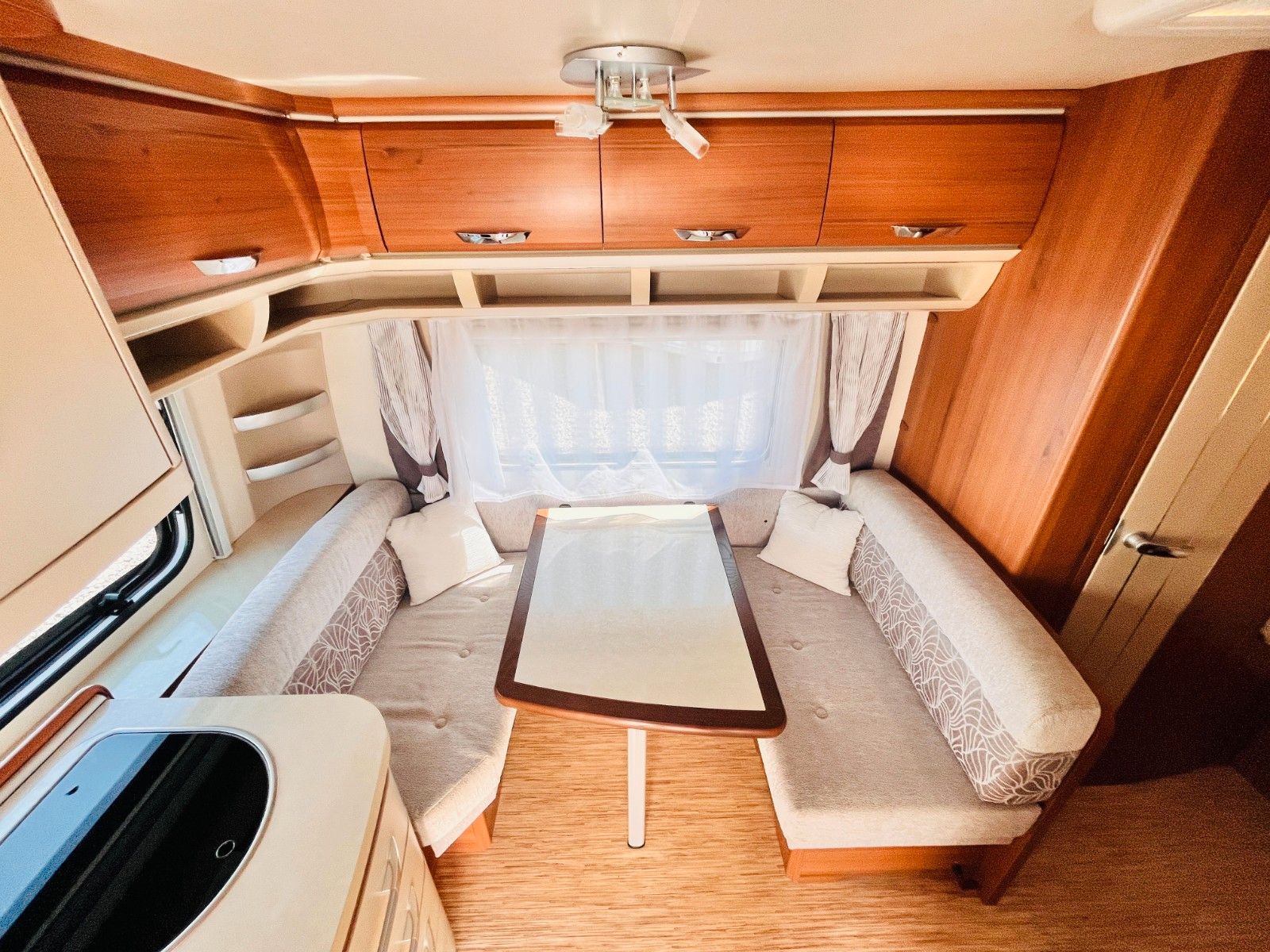 Fahrzeugabbildung Hobby PREMIUM 440 SFR QUERBETT MOVER