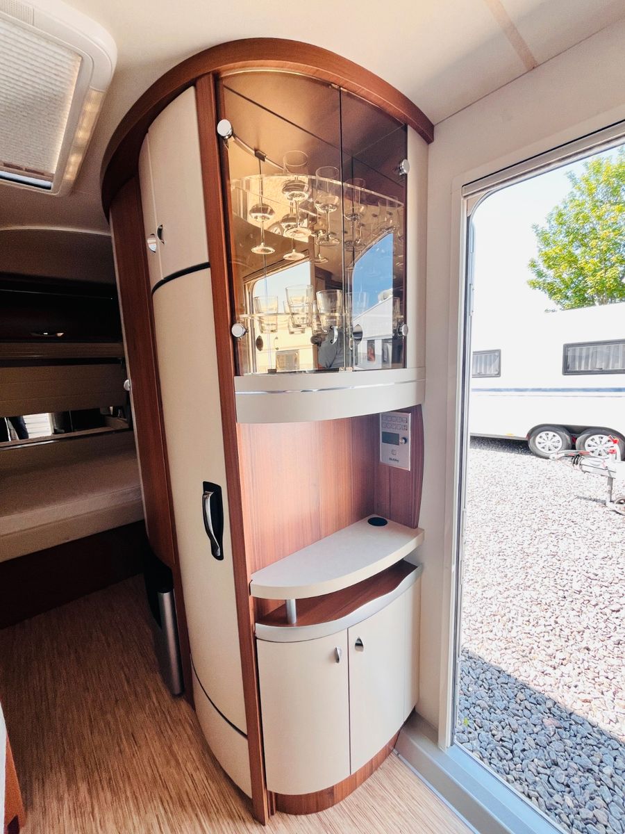 Fahrzeugabbildung Hobby PREMIUM 440 SFR QUERBETT MOVER