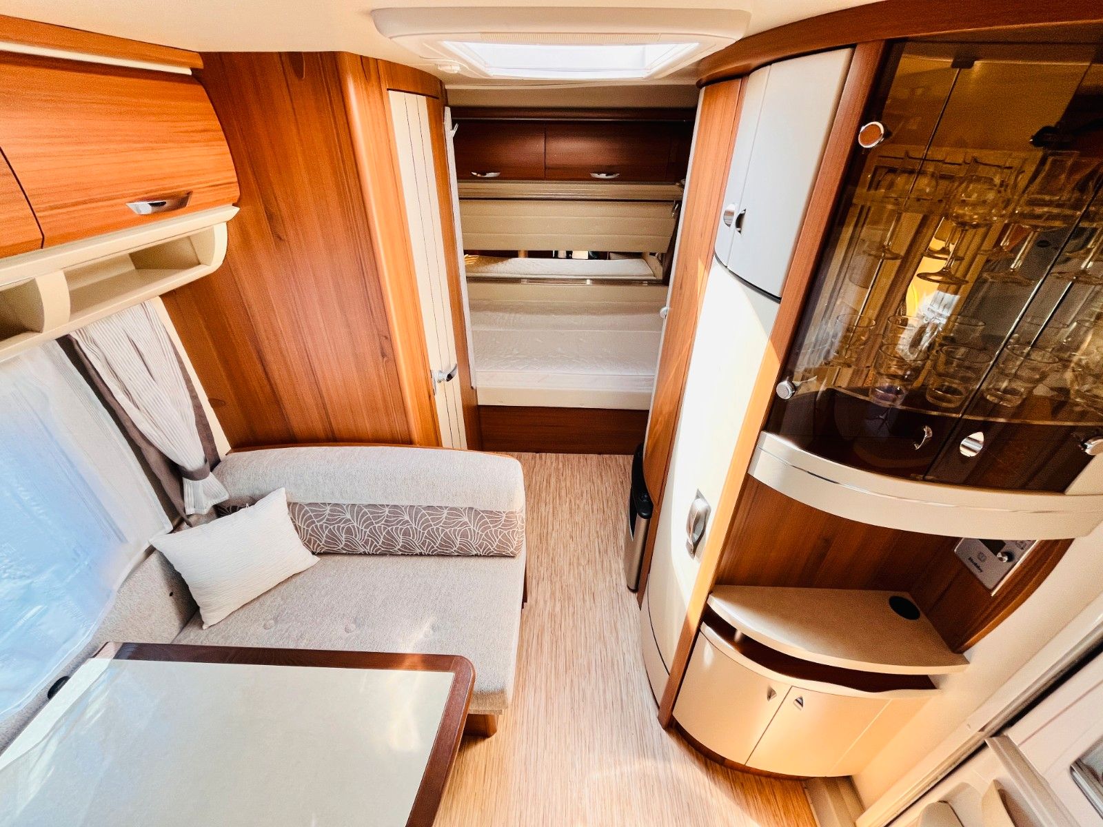Fahrzeugabbildung Hobby PREMIUM 440 SFR QUERBETT MOVER
