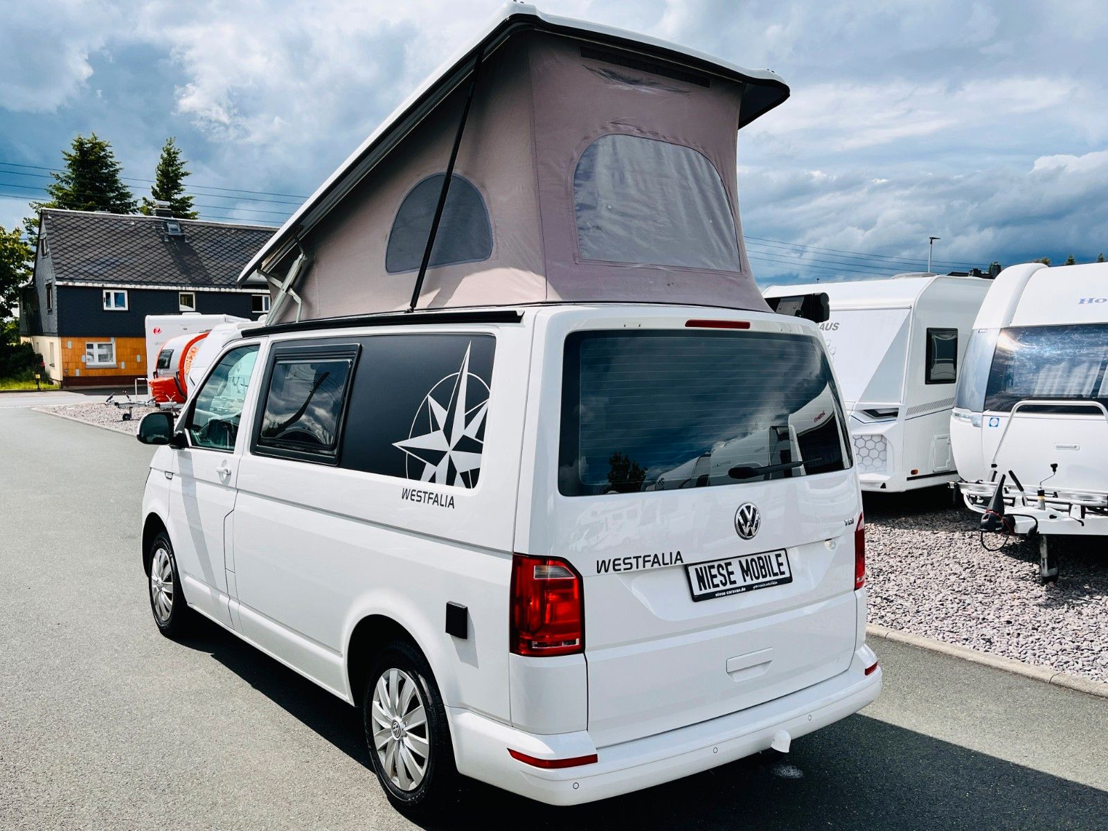 Fahrzeugabbildung Westfalia CLUB JOKER CITY AUFSTELLDACH ANHÄNGERKUPPLUNG WC