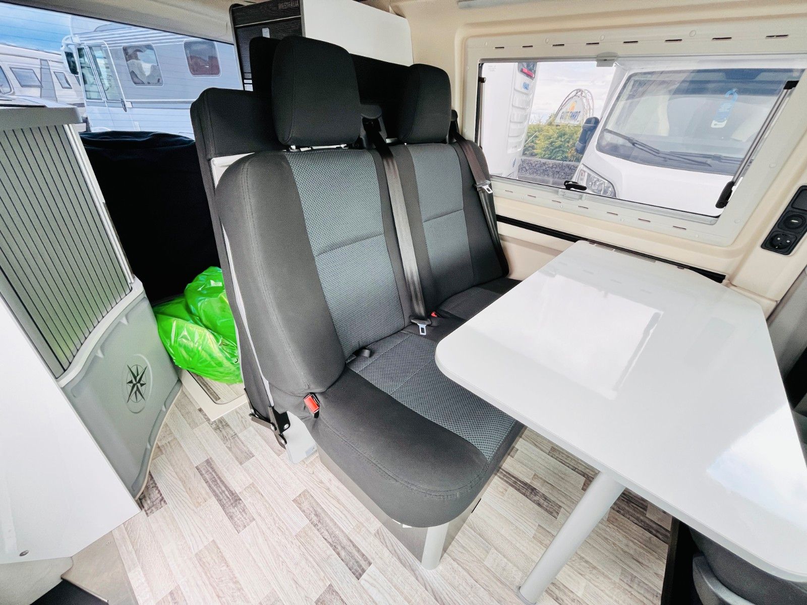 Fahrzeugabbildung Westfalia CLUB JOKER CITY AUFSTELLDACH ANHÄNGERKUPPLUNG WC