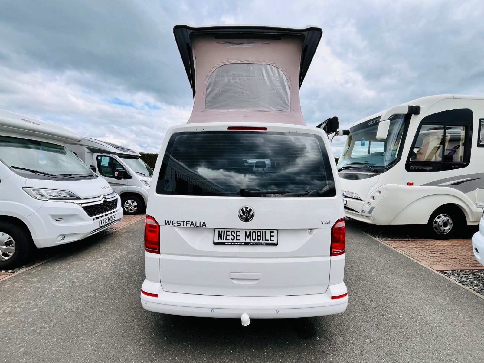 Fahrzeugabbildung Westfalia CLUB JOKER CITY AUFSTELLDACH ANHÄNGERKUPPLUNG WC