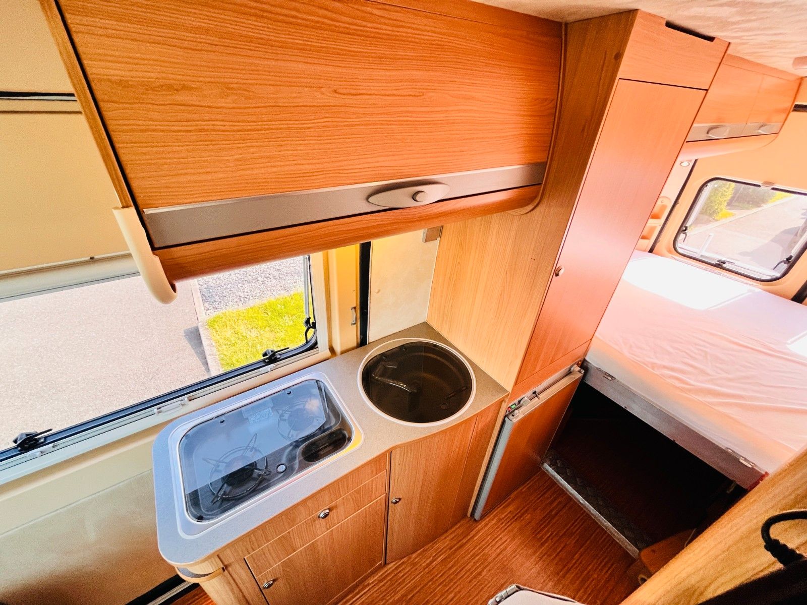 Fahrzeugabbildung Adria TWIN QUERBETT AUTOMATIK 3,0 L SOLAR