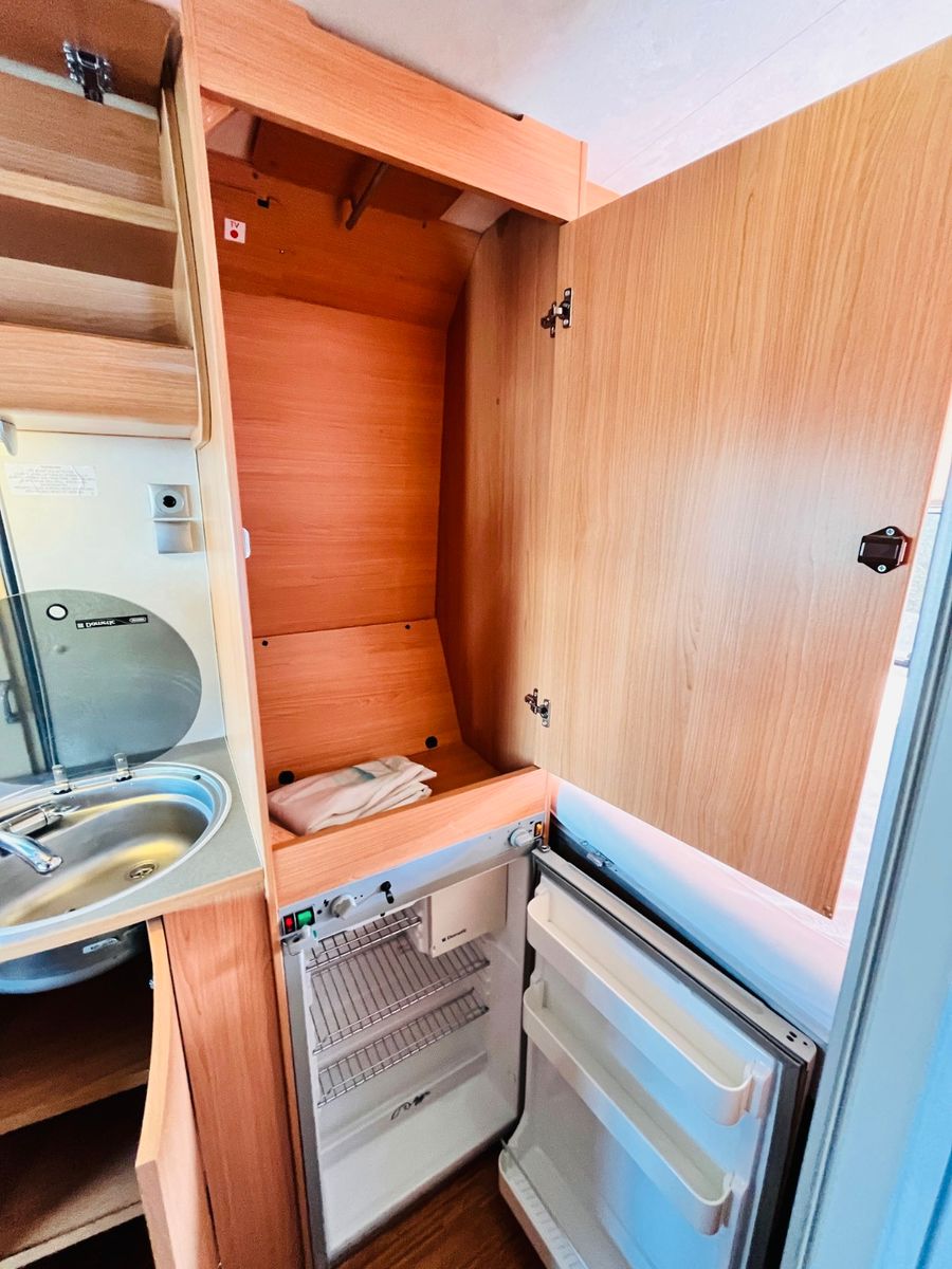 Fahrzeugabbildung Adria TWIN QUERBETT AUTOMATIK 3,0 L SOLAR