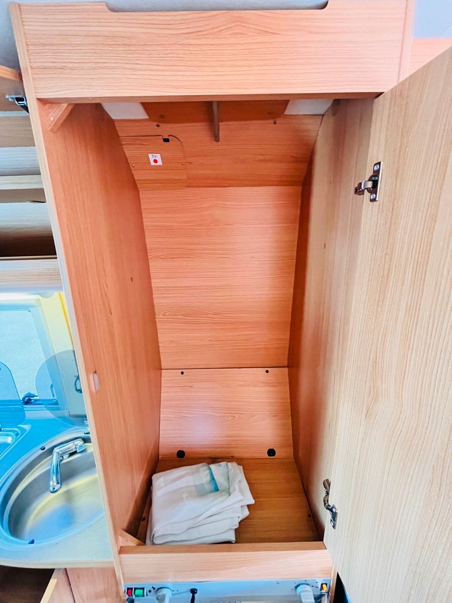 Fahrzeugabbildung Adria TWIN QUERBETT AUTOMATIK 3,0 L SOLAR