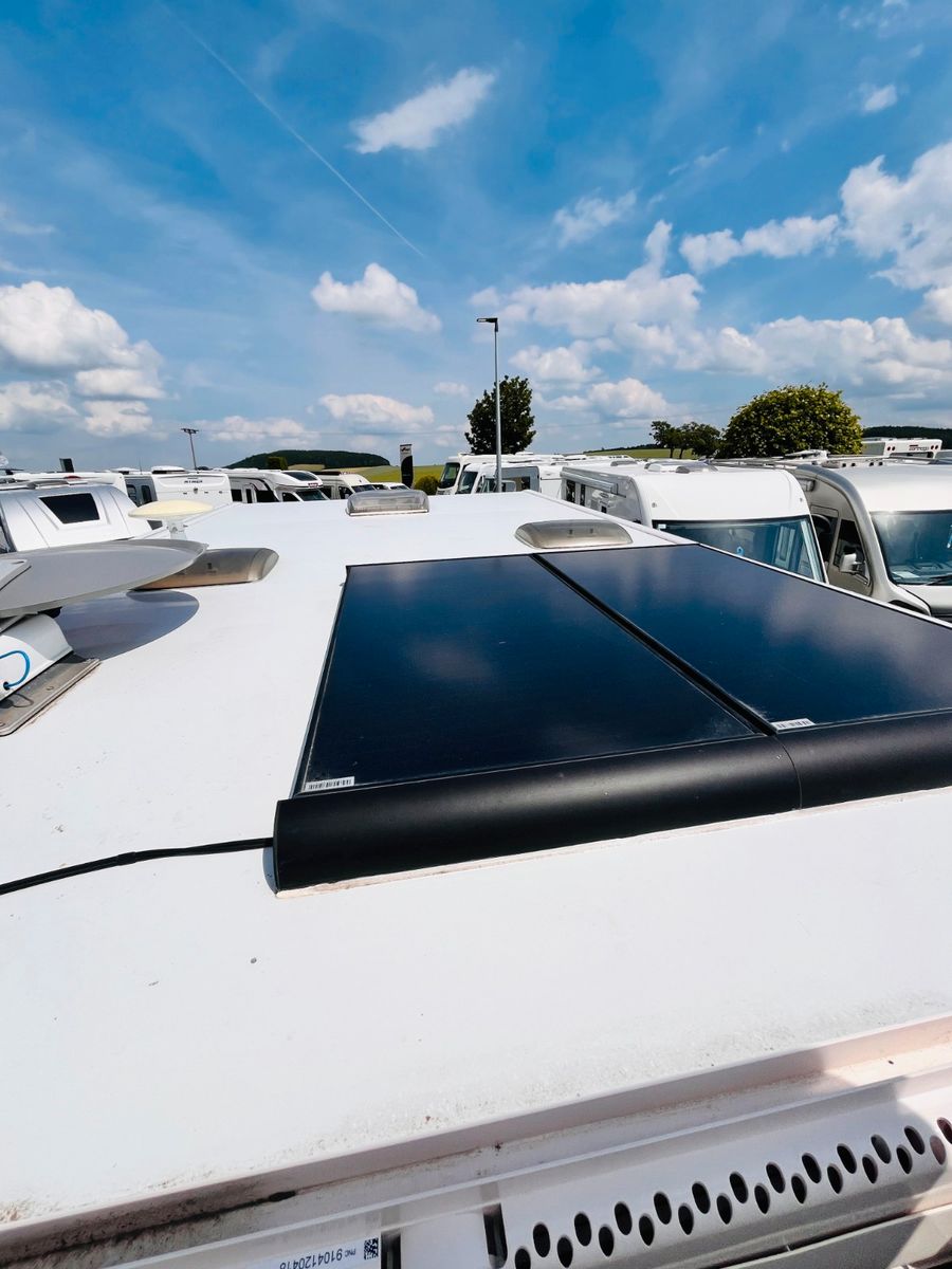 Fahrzeugabbildung Bürstner LYSEO TIME I 728G EINZELBETTEN RAUMBAD SAT SOLAR
