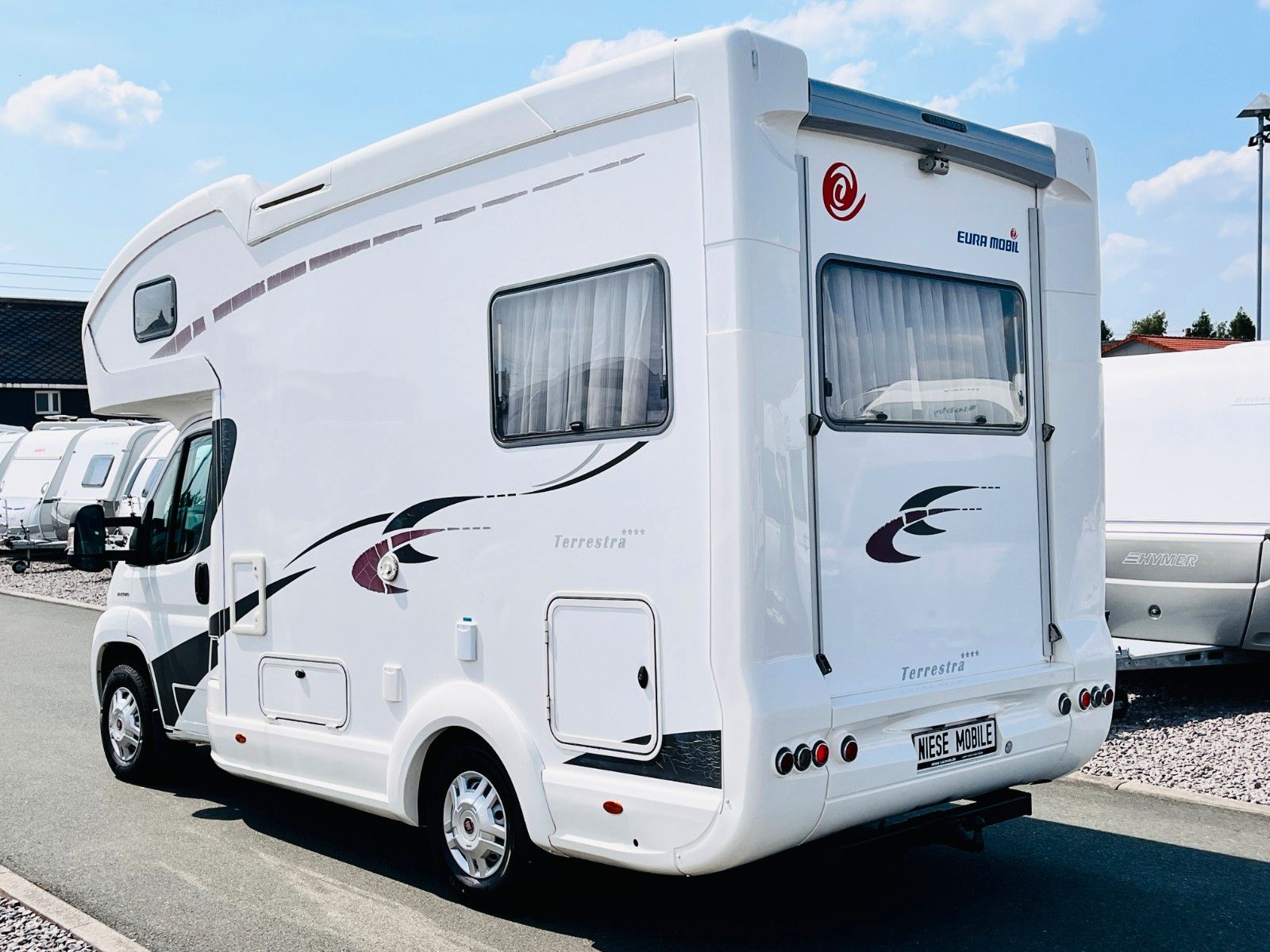 Fahrzeugabbildung Eura Mobil TERRESTRA A 570 HS RUNDSITZGRUPPE DOPPELBODEN