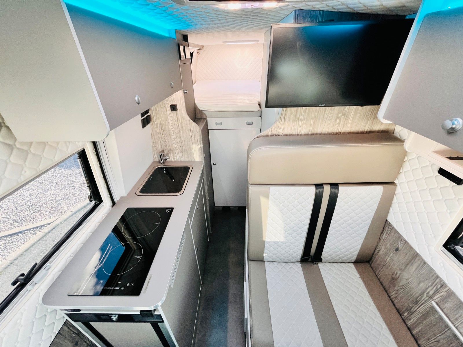 Fahrzeugabbildung Mercedes-Benz 419 V6 4x4 MOTORHOME EXCLUSIVE INDIVIDUALAUSBAU