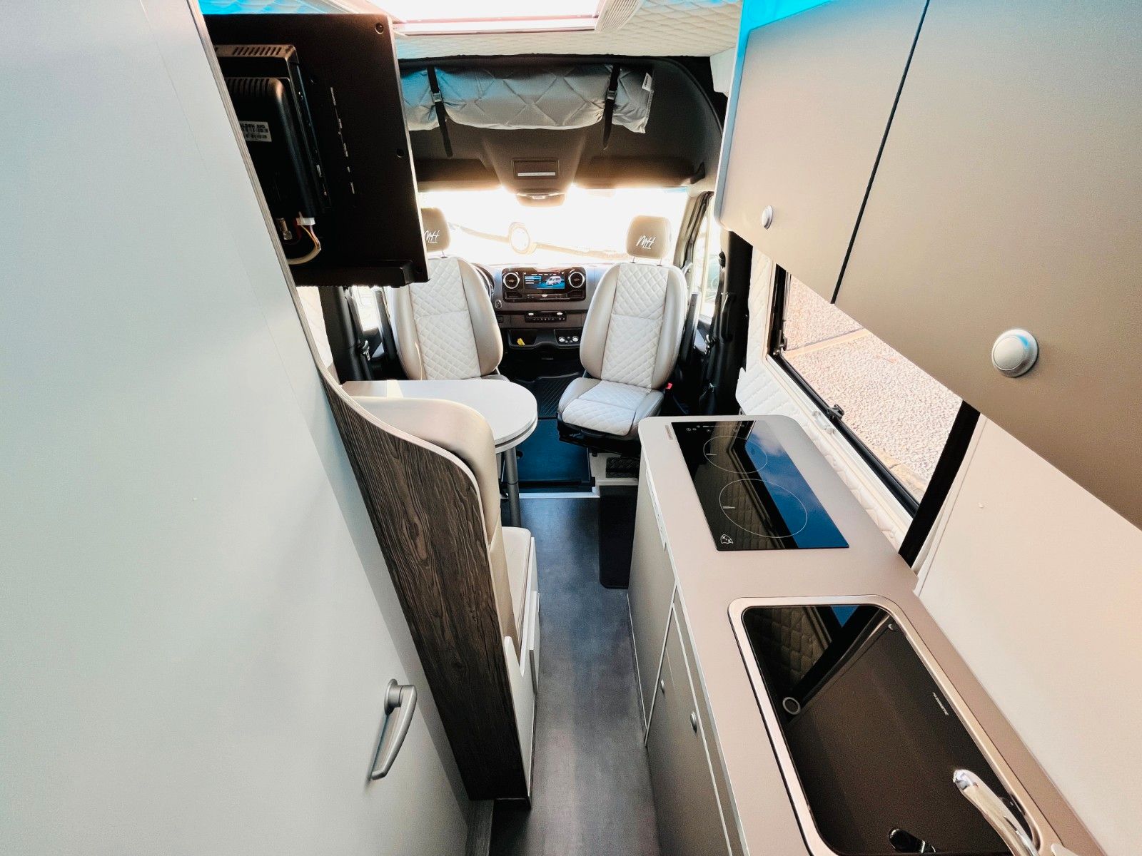 Fahrzeugabbildung Mercedes-Benz 419 V6 4x4 MOTORHOME EXCLUSIVE INDIVIDUALAUSBAU