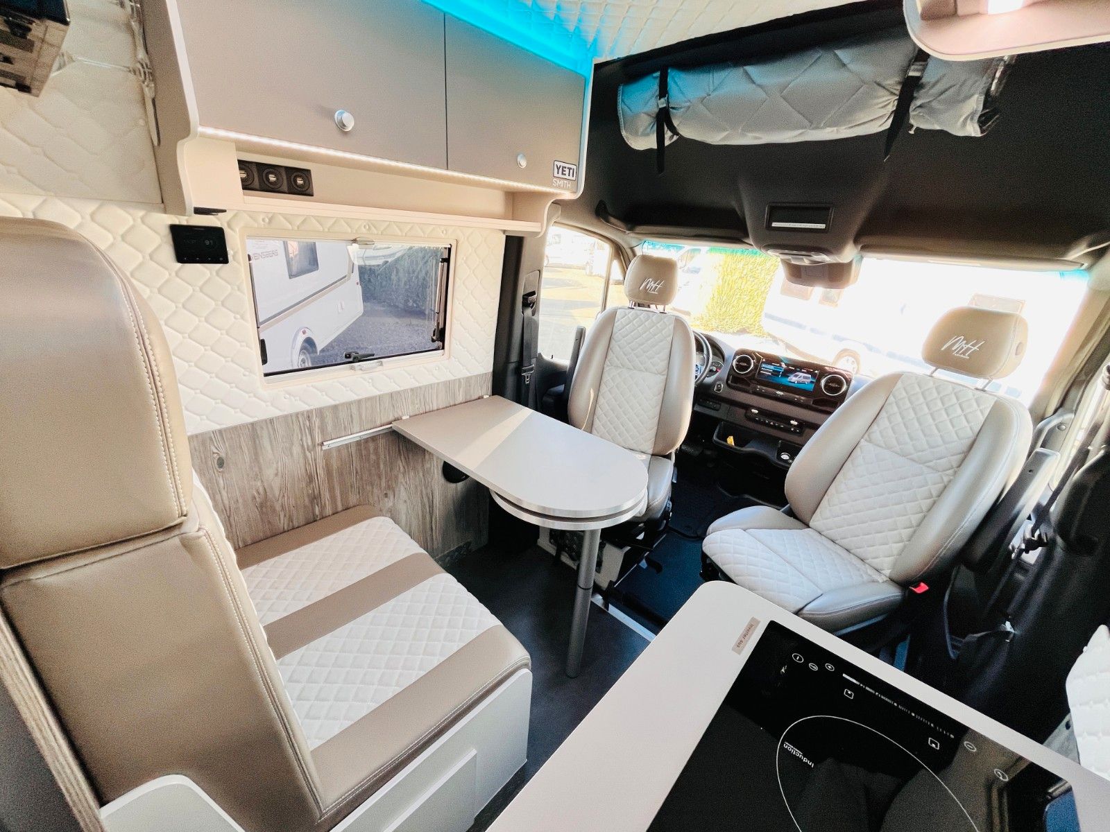 Fahrzeugabbildung Mercedes-Benz 419 V6 4x4 MOTORHOME EXCLUSIVE INDIVIDUALAUSBAU