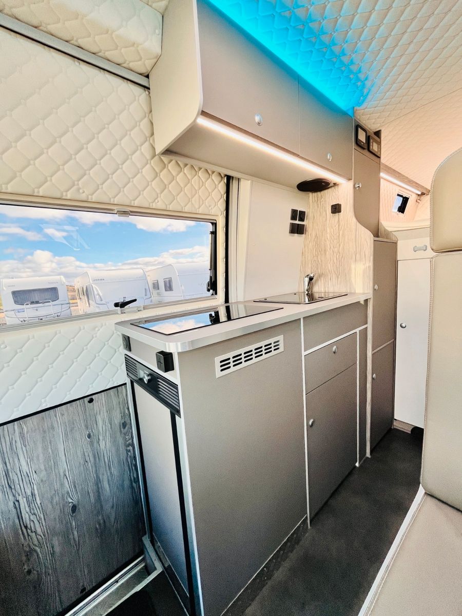 Fahrzeugabbildung Mercedes-Benz 419 V6 4x4 MOTORHOME EXCLUSIVE INDIVIDUALAUSBAU