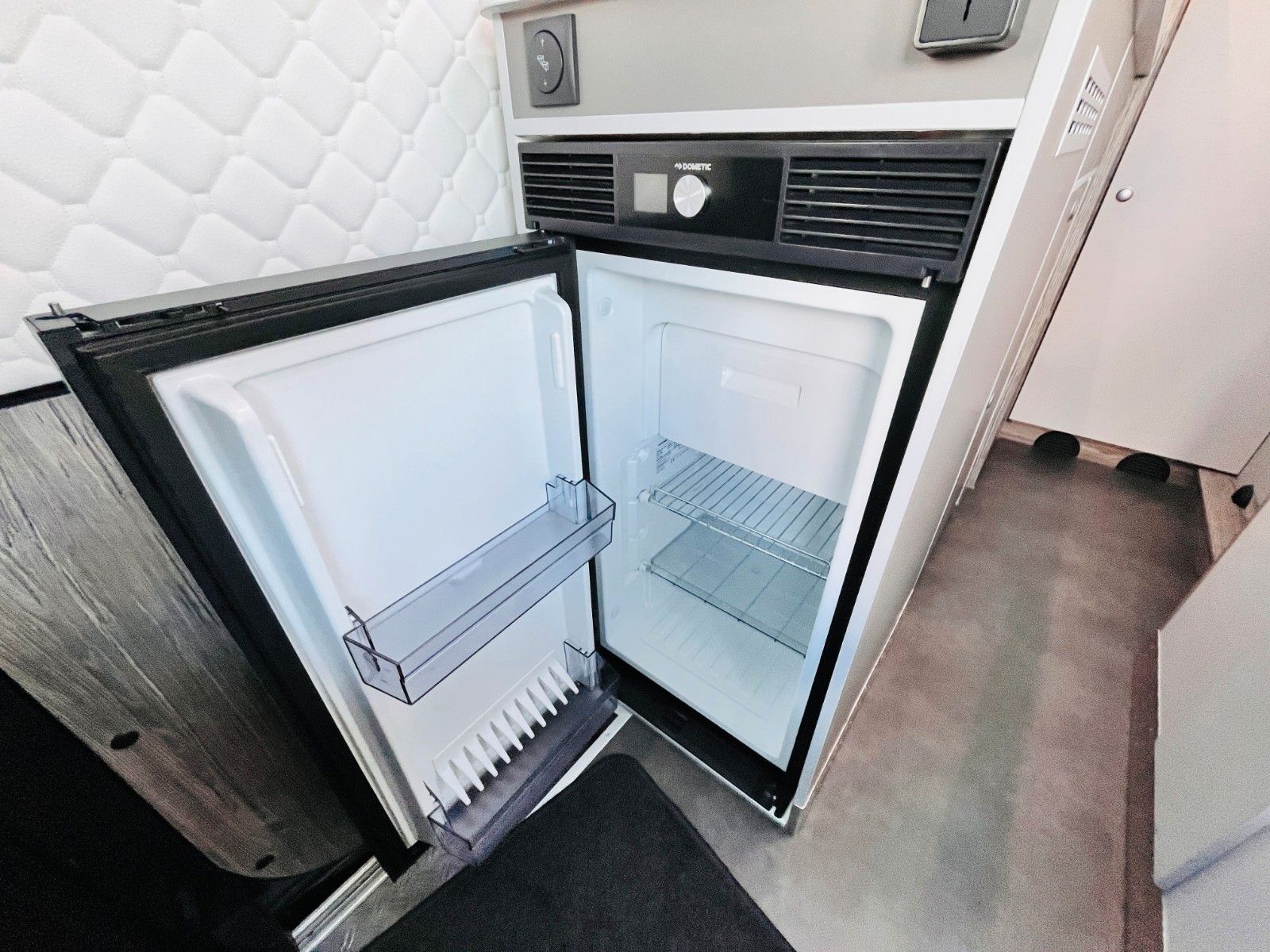 Fahrzeugabbildung Mercedes-Benz 419 V6 4x4 MOTORHOME EXCLUSIVE INDIVIDUALAUSBAU