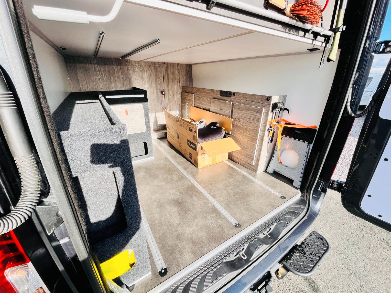 Fahrzeugabbildung Mercedes-Benz 419 V6 4x4 MOTORHOME EXCLUSIVE INDIVIDUALAUSBAU