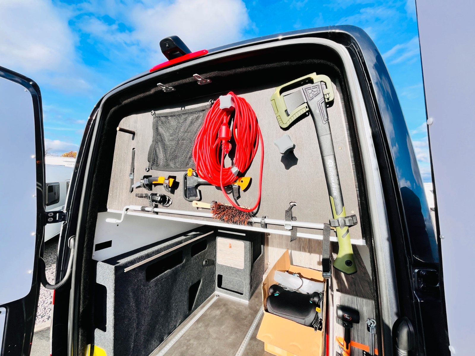 Fahrzeugabbildung Mercedes-Benz 419 V6 4x4 MOTORHOME EXCLUSIVE INDIVIDUALAUSBAU