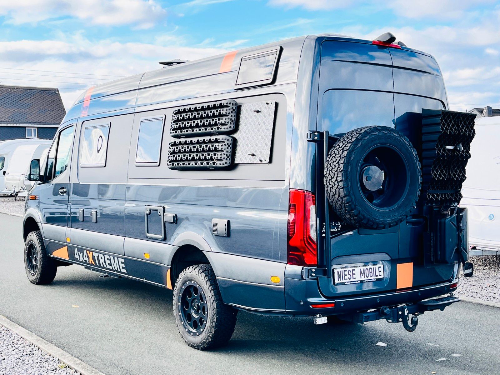 Fahrzeugabbildung Mercedes-Benz 419 V6 4x4 MOTORHOME EXCLUSIVE INDIVIDUALAUSBAU