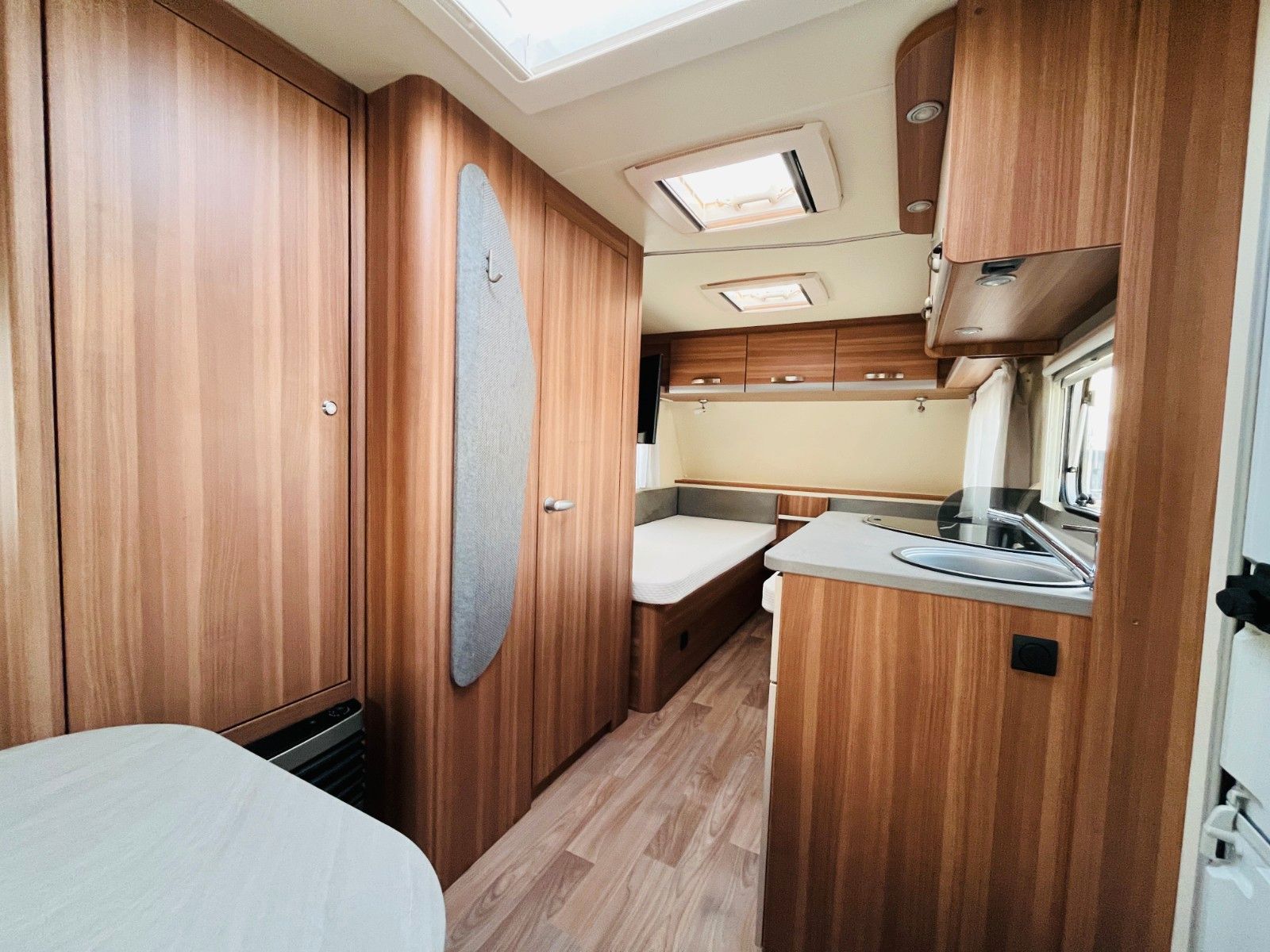 Fahrzeugabbildung Weinsberg CARAONE 480 EU EINZELBETTEN RUNDSITZGRUPPE