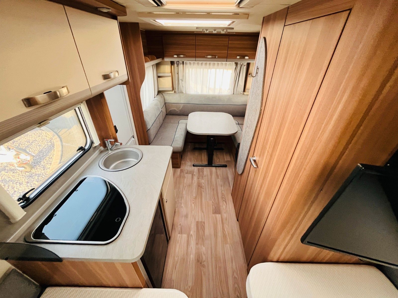 Fahrzeugabbildung Weinsberg CARAONE 480 EU EINZELBETTEN RUNDSITZGRUPPE