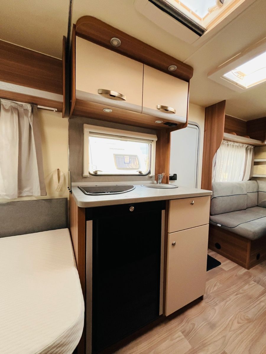 Fahrzeugabbildung Weinsberg CARAONE 480 EU EINZELBETTEN RUNDSITZGRUPPE