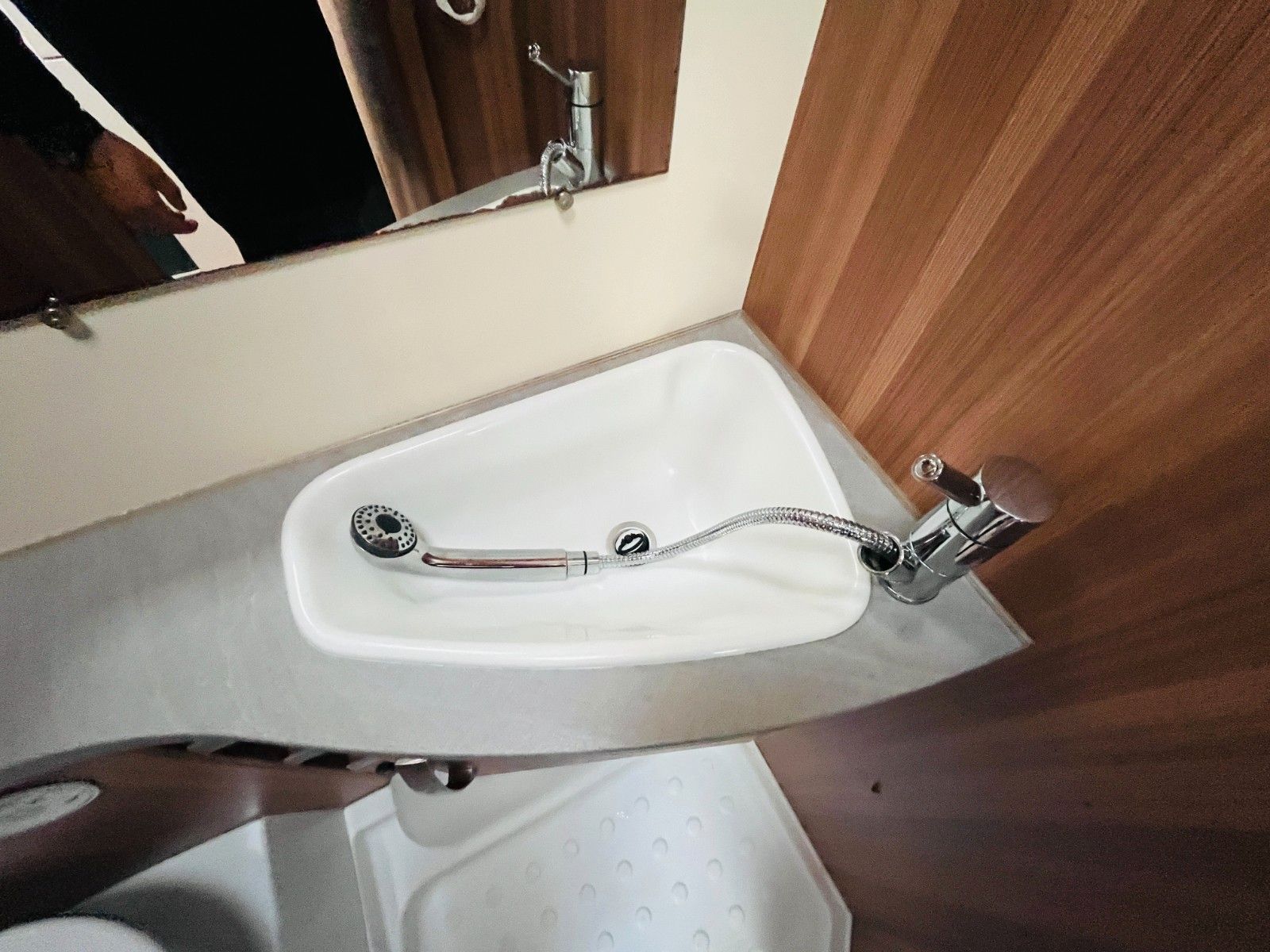 Fahrzeugabbildung Weinsberg CARAONE 480 EU EINZELBETTEN RUNDSITZGRUPPE