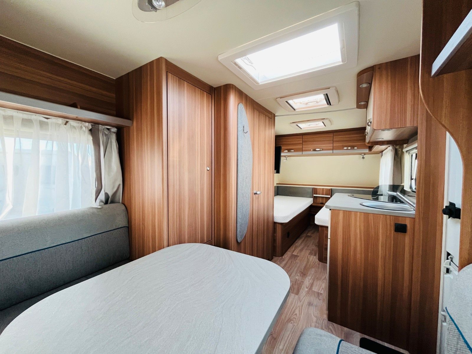 Fahrzeugabbildung Weinsberg CARAONE 480 EU EINZELBETTEN RUNDSITZGRUPPE