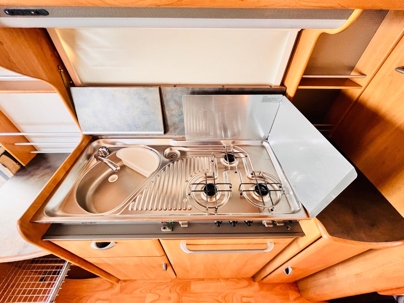 Fahrzeugabbildung HYMER / ERIBA / HYMERCAR NOVA 620 DUSCHE RUNDSITZGRUPPE