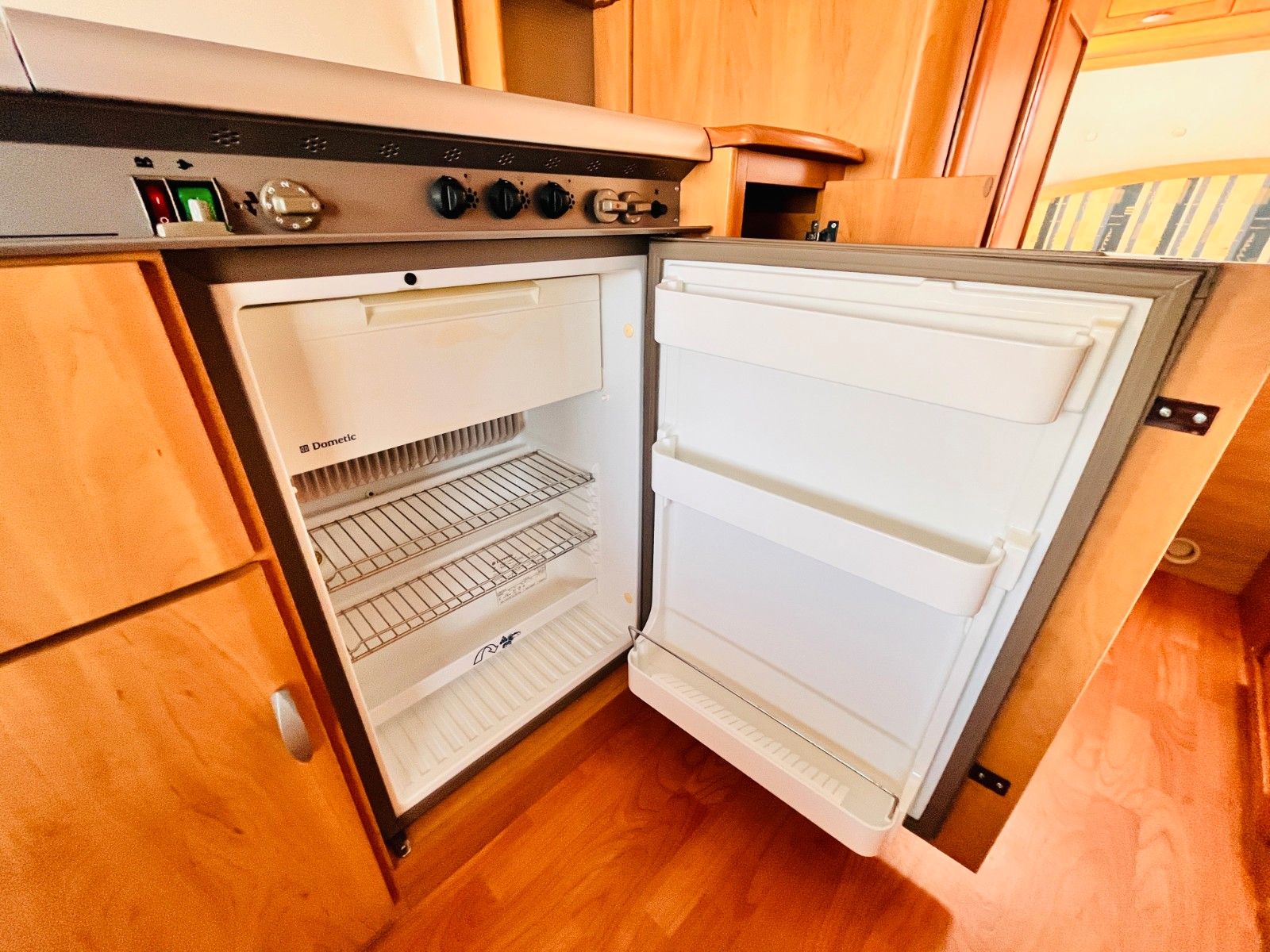 Fahrzeugabbildung HYMER / ERIBA / HYMERCAR NOVA 620 DUSCHE RUNDSITZGRUPPE