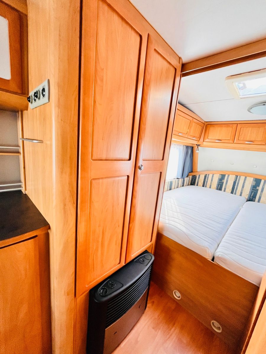 Fahrzeugabbildung HYMER / ERIBA / HYMERCAR NOVA 620 DUSCHE RUNDSITZGRUPPE