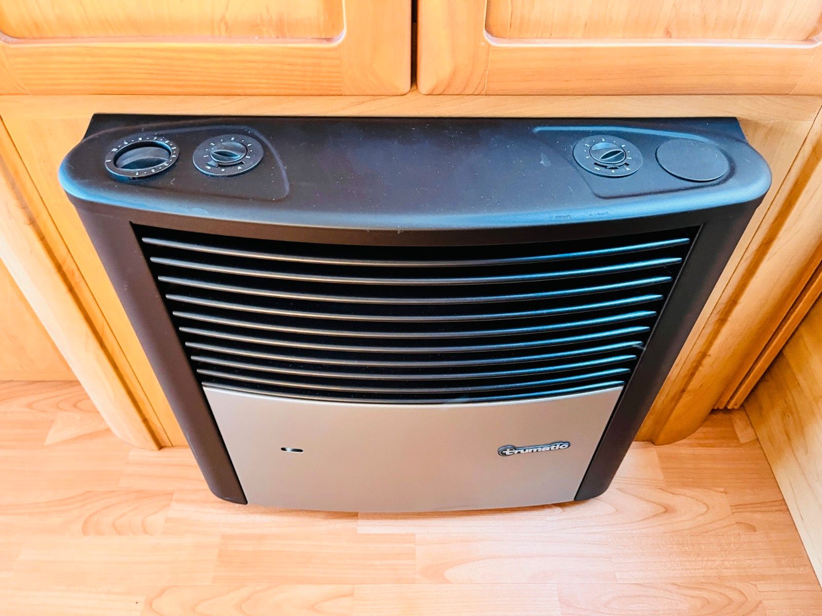 Fahrzeugabbildung HYMER / ERIBA / HYMERCAR NOVA 620 DUSCHE RUNDSITZGRUPPE