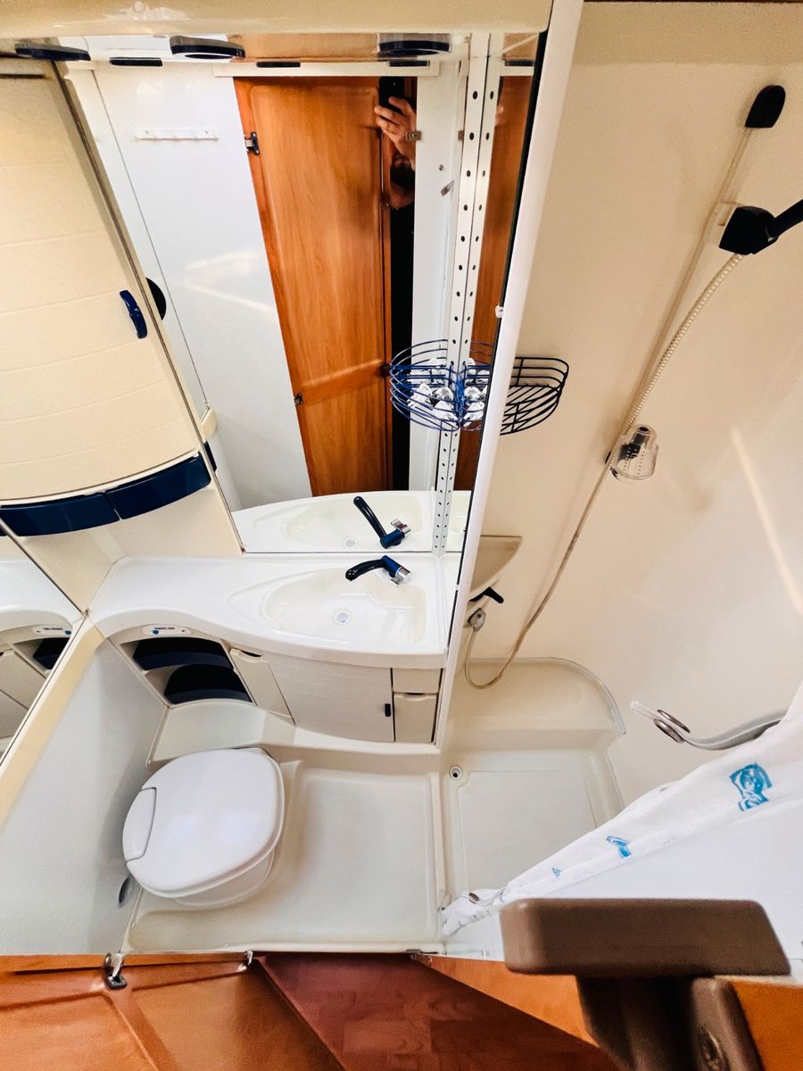 Fahrzeugabbildung HYMER / ERIBA / HYMERCAR NOVA 620 DUSCHE RUNDSITZGRUPPE