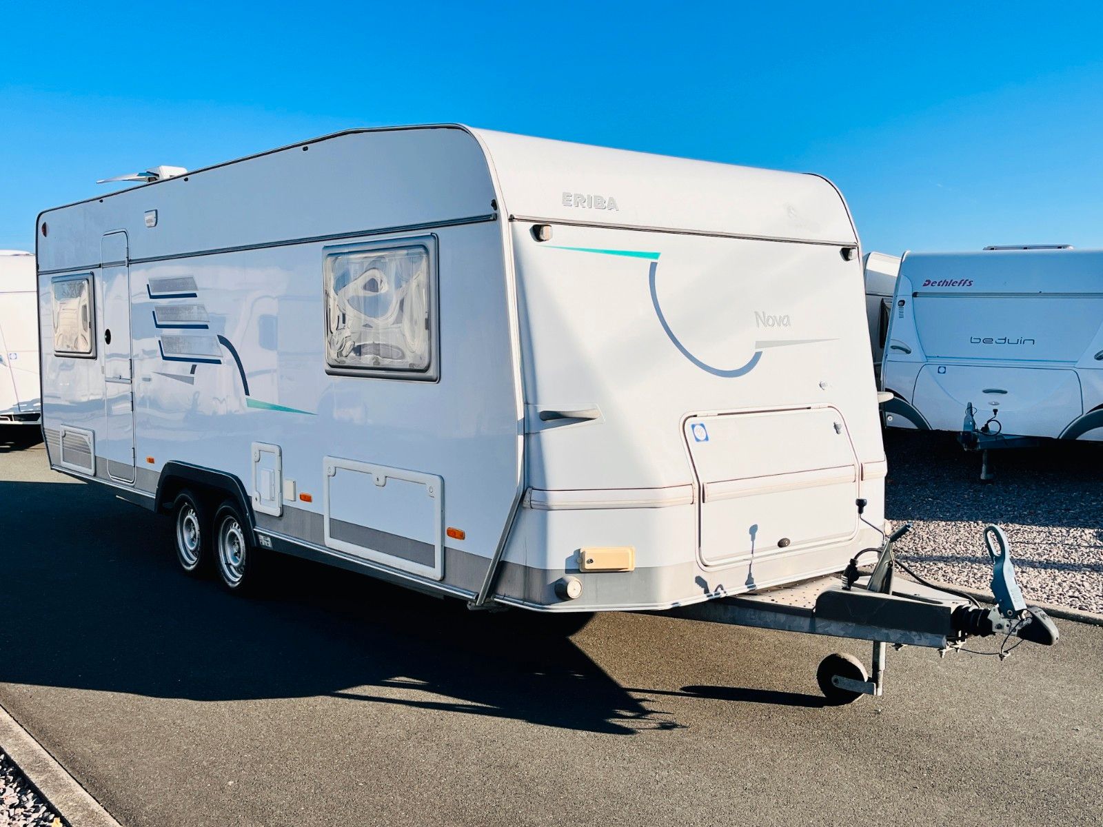 Fahrzeugabbildung HYMER / ERIBA / HYMERCAR NOVA 620 DUSCHE RUNDSITZGRUPPE