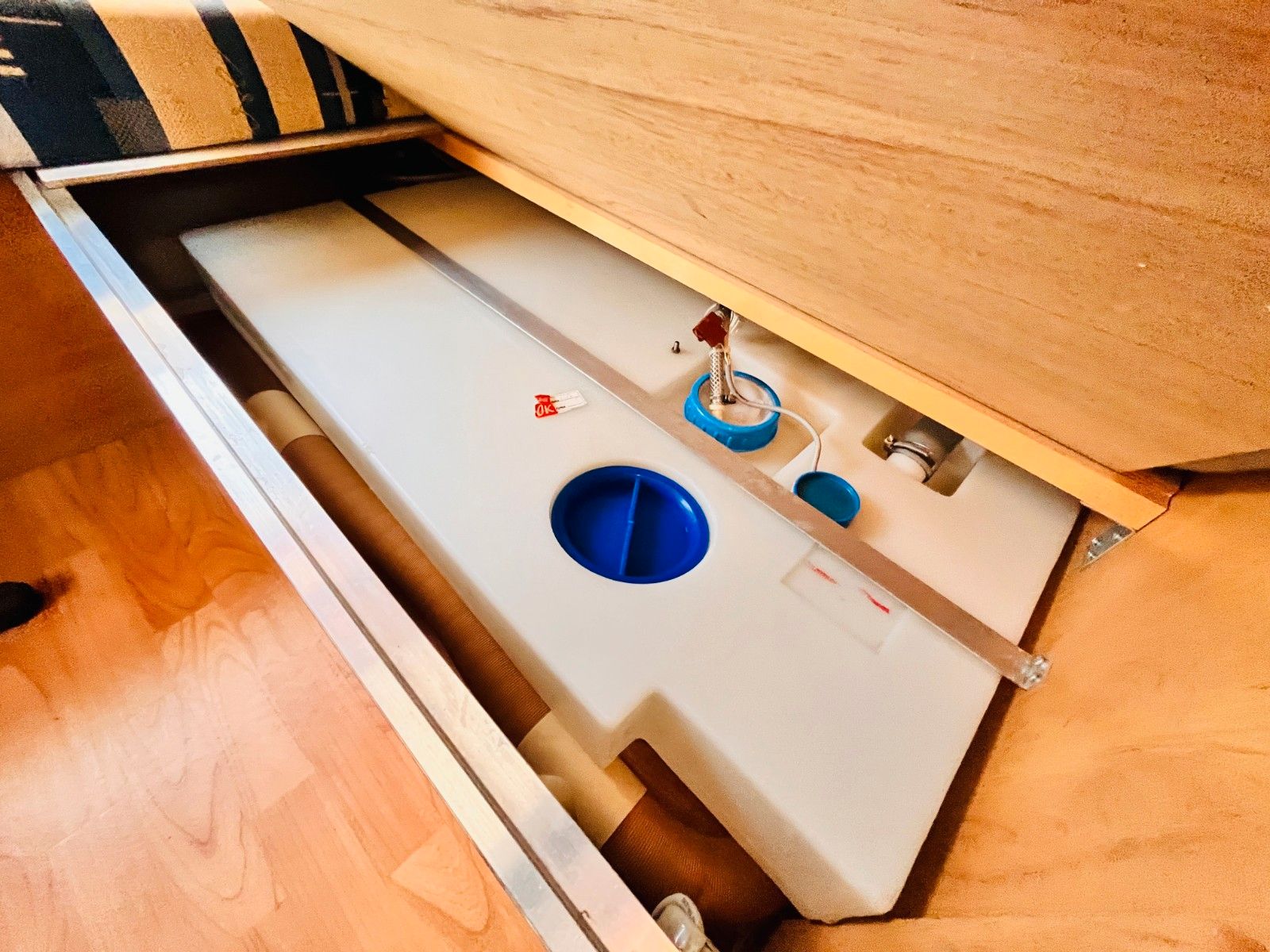 Fahrzeugabbildung HYMER / ERIBA / HYMERCAR NOVA 620 DUSCHE RUNDSITZGRUPPE