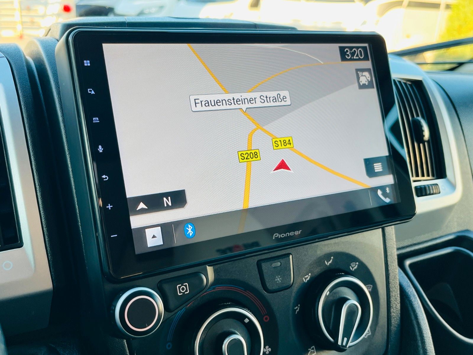 Fahrzeugabbildung Pilote V 600 GJ QUERBETT MARKISE SOLAR NAVI