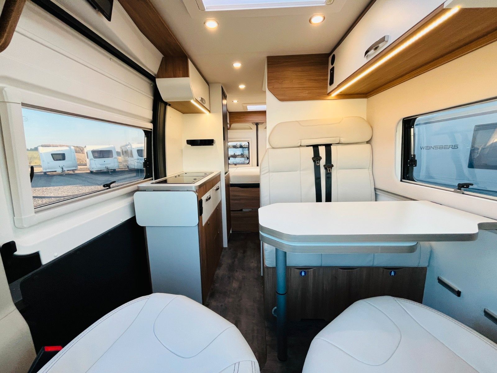 Fahrzeugabbildung Pilote V 600 GJ QUERBETT MARKISE SOLAR NAVI