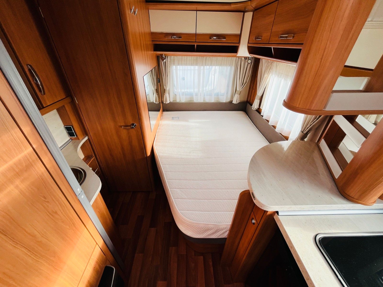 Fahrzeugabbildung HYMER / ERIBA / HYMERCAR NOVA LUXUSLINE 465 FRANZ.BETT KLIMAANLAGE