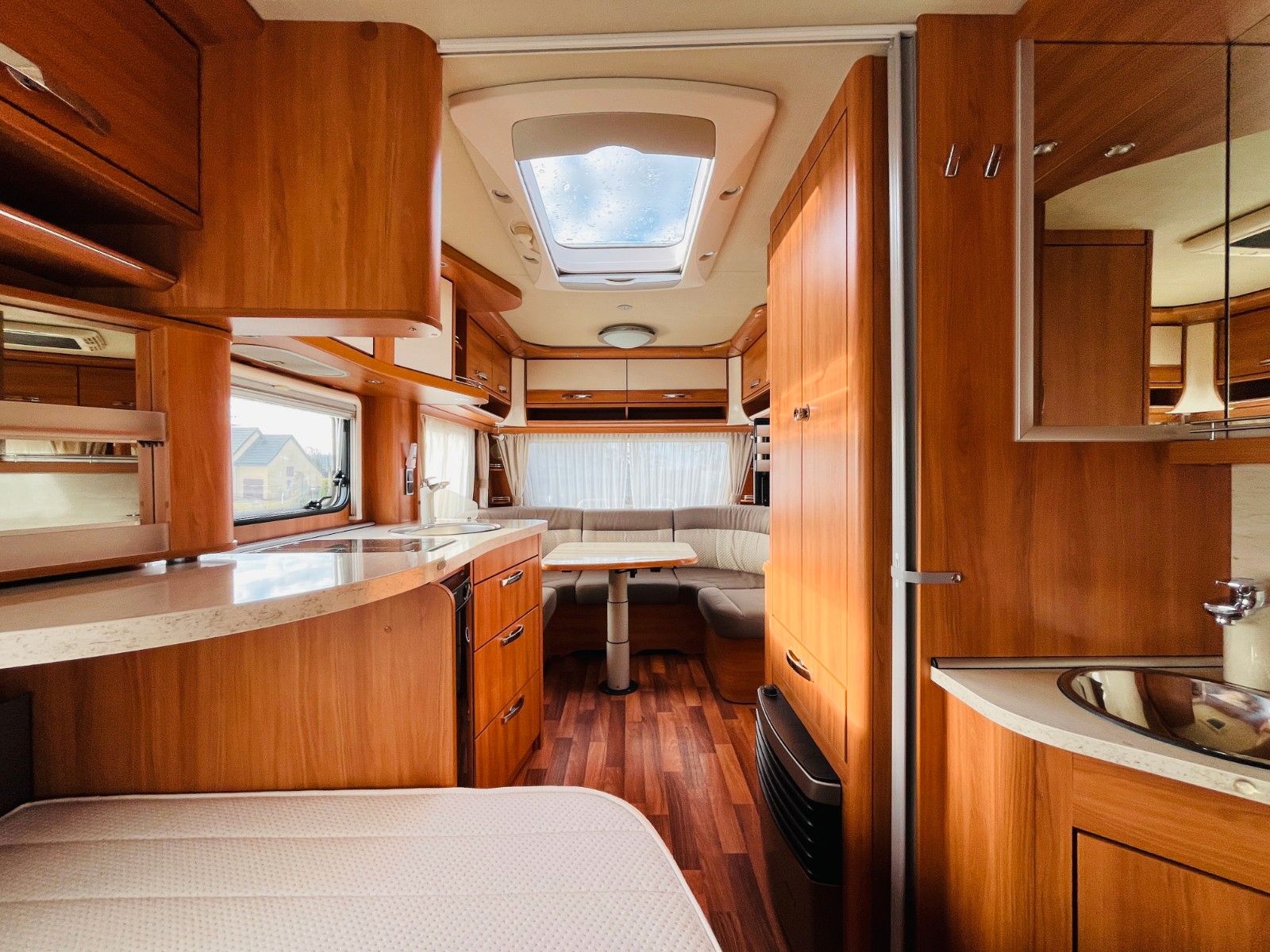 Fahrzeugabbildung HYMER / ERIBA / HYMERCAR NOVA LUXUSLINE 465 FRANZ.BETT KLIMAANLAGE