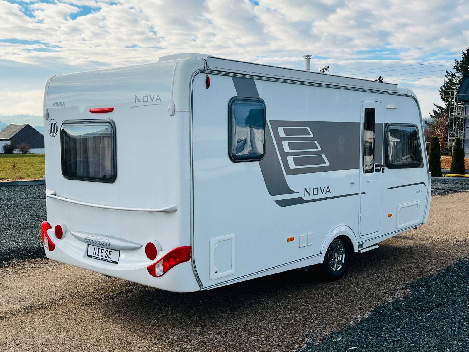 Fahrzeugabbildung HYMER / ERIBA / HYMERCAR NOVA LUXUSLINE 465 FRANZ.BETT KLIMAANLAGE