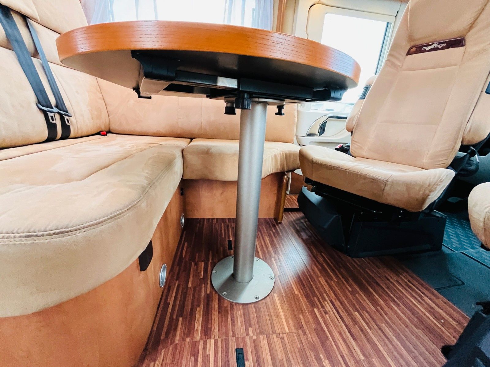 Fahrzeugabbildung Carthago CHIC C-LINE I 4.2 QUERBETT SOLAR WINTERFEST