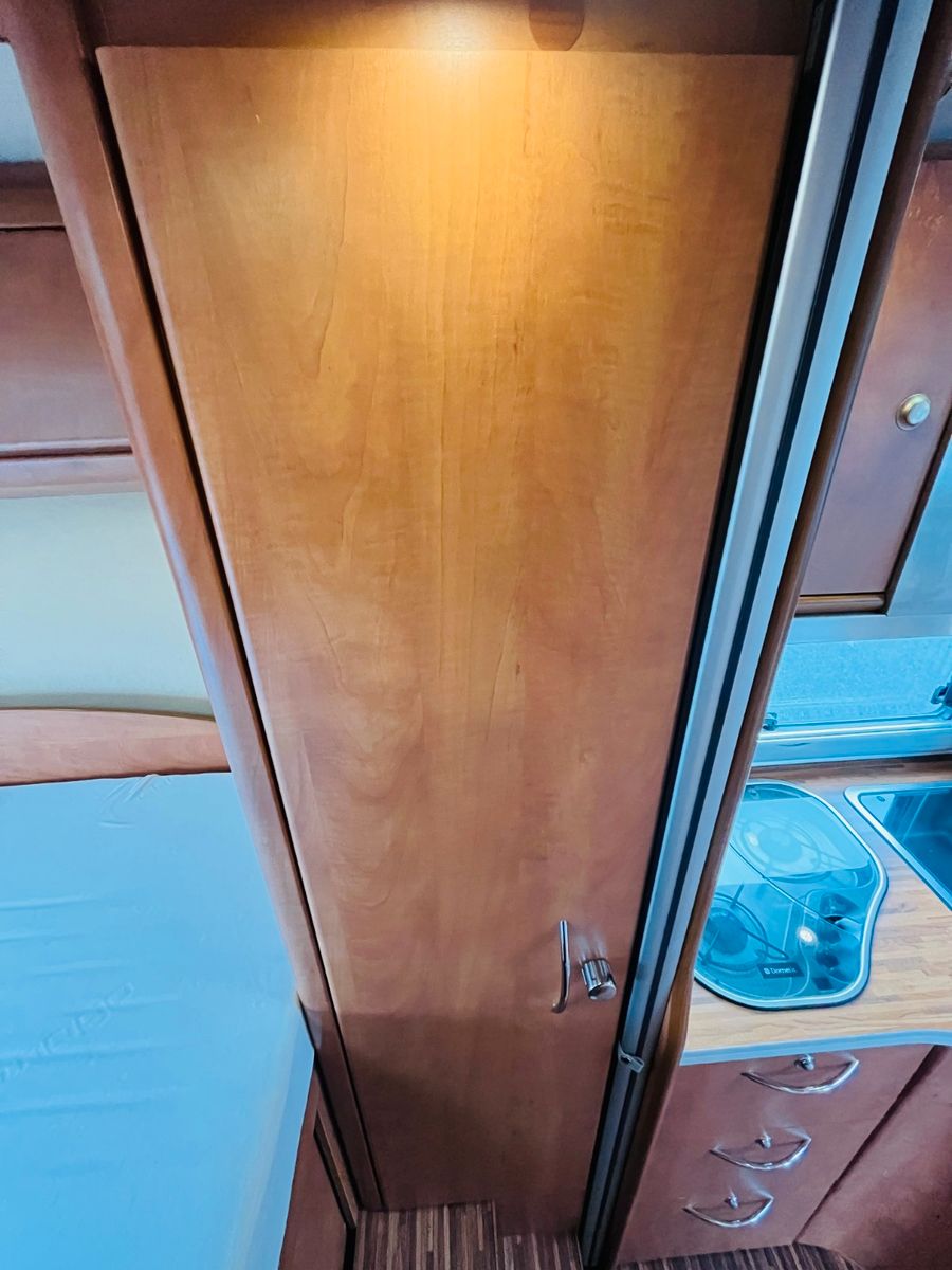 Fahrzeugabbildung Carthago CHIC C-LINE I 4.2 QUERBETT SOLAR WINTERFEST