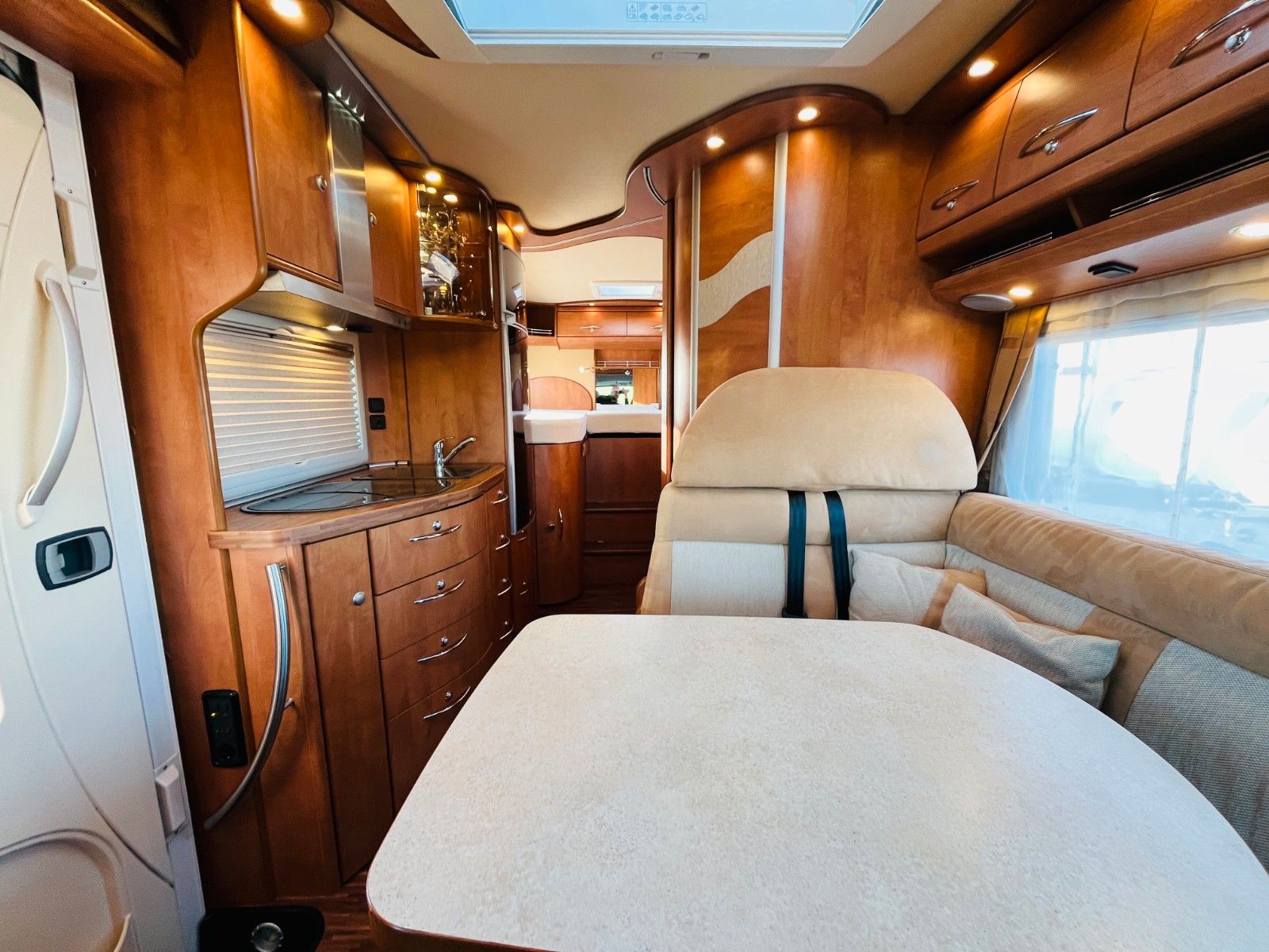 Fahrzeugabbildung Carthago CHIC C-LINE T 4.3 EINZELBETTEN SAT TV SOLAR 3,0L