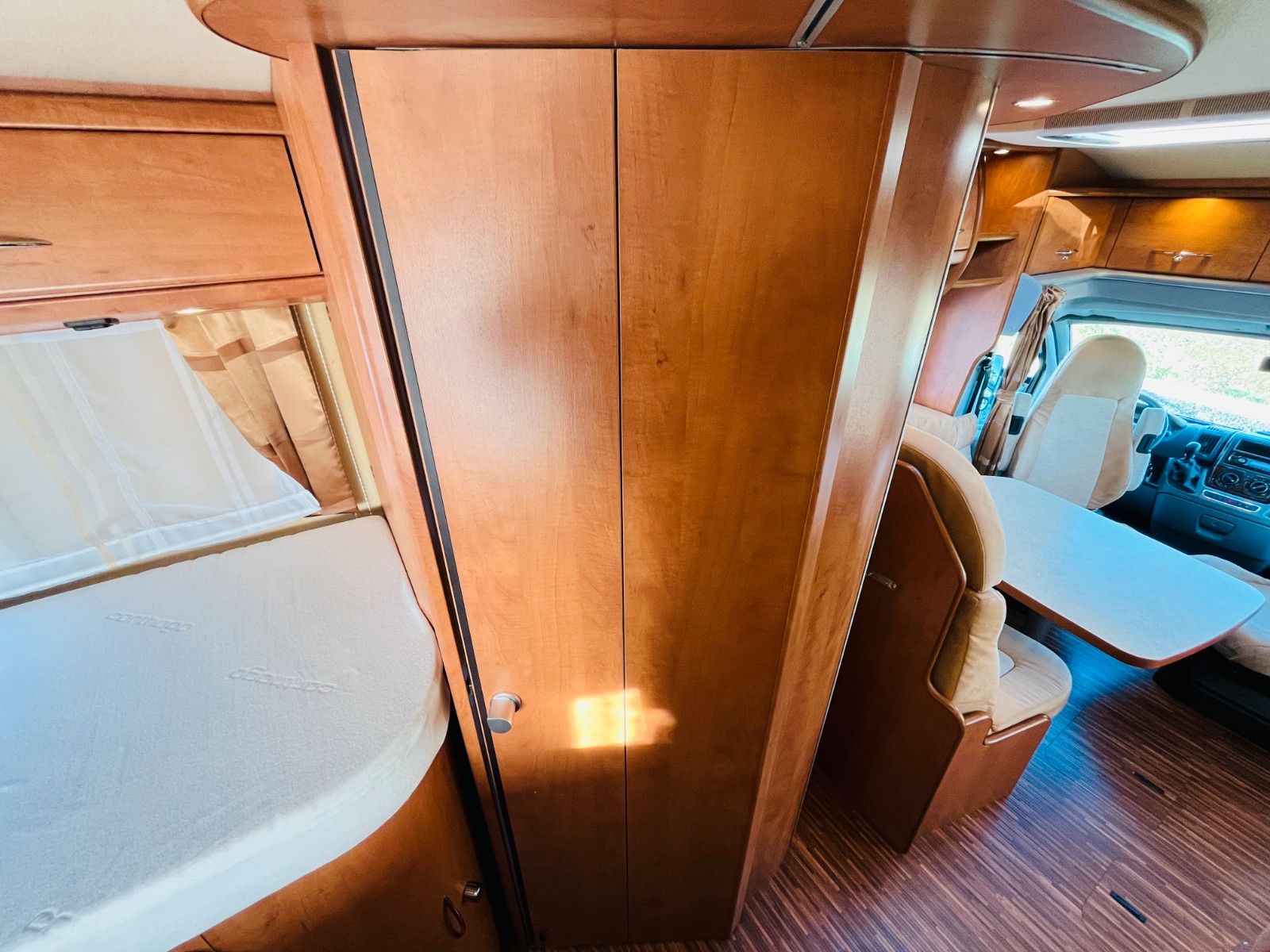 Fahrzeugabbildung Carthago CHIC C-LINE T 4.3 EINZELBETTEN SAT TV SOLAR 3,0L